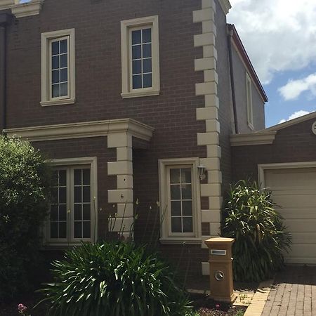 Salt Air On Lochard Place Apartment Warrnambool Room photo